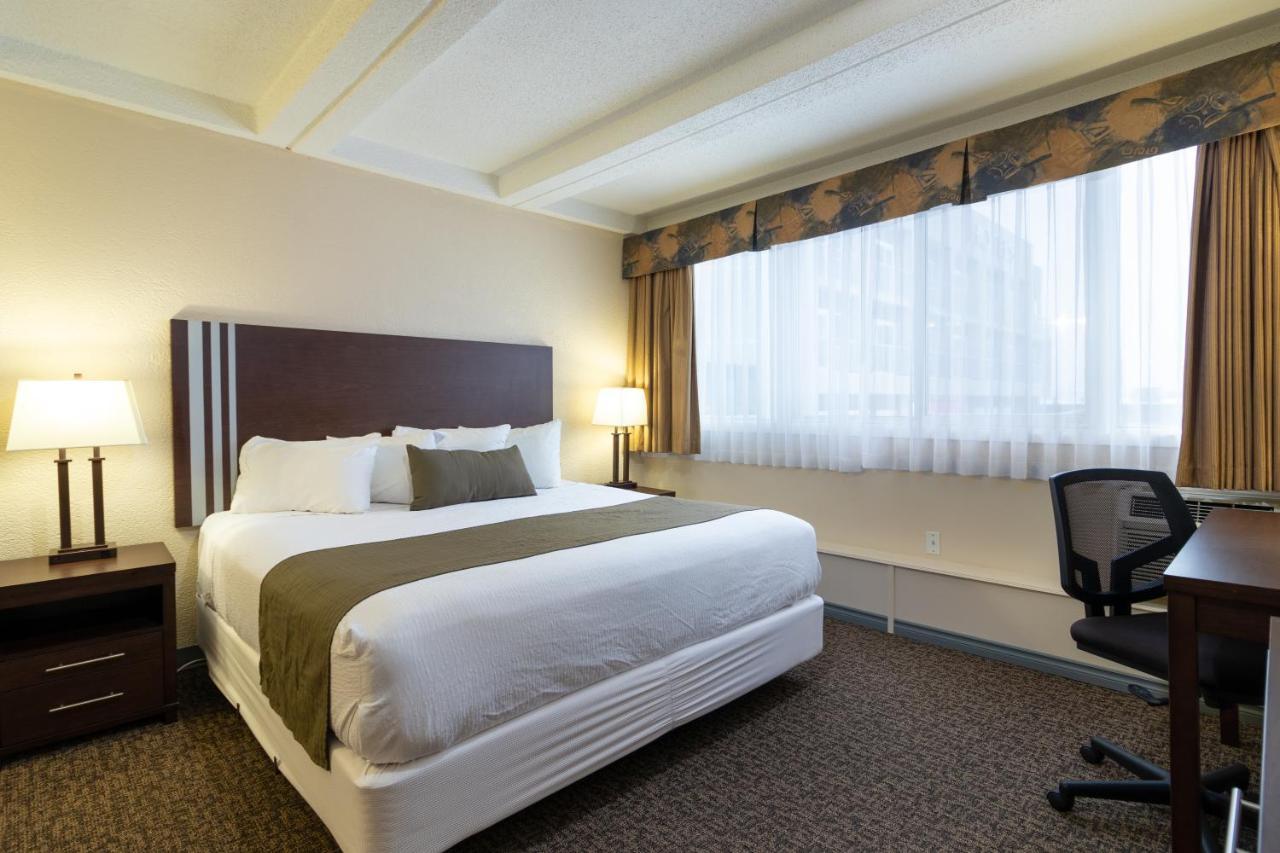 Bcm Inns Fort Mcmurray - Downtown ภายนอก รูปภาพ