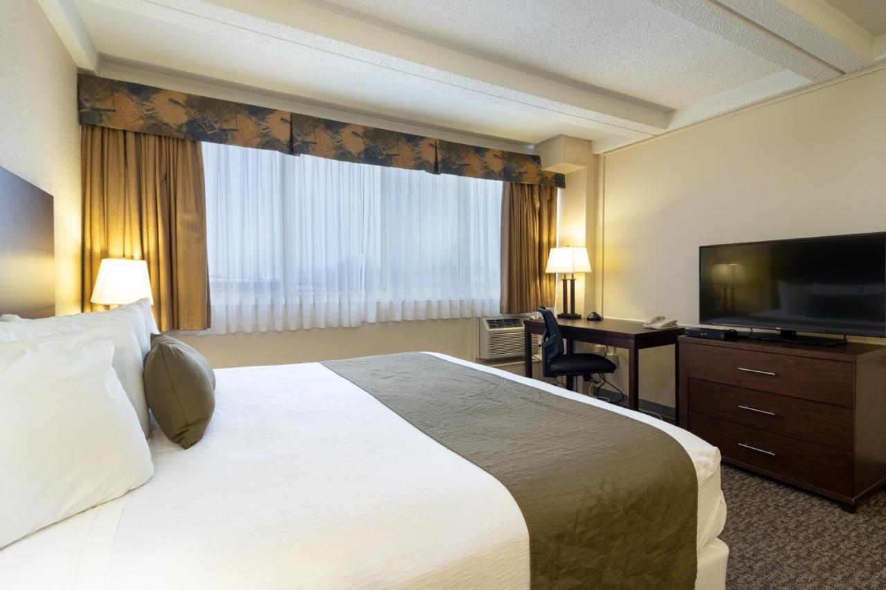 Bcm Inns Fort Mcmurray - Downtown ภายนอก รูปภาพ