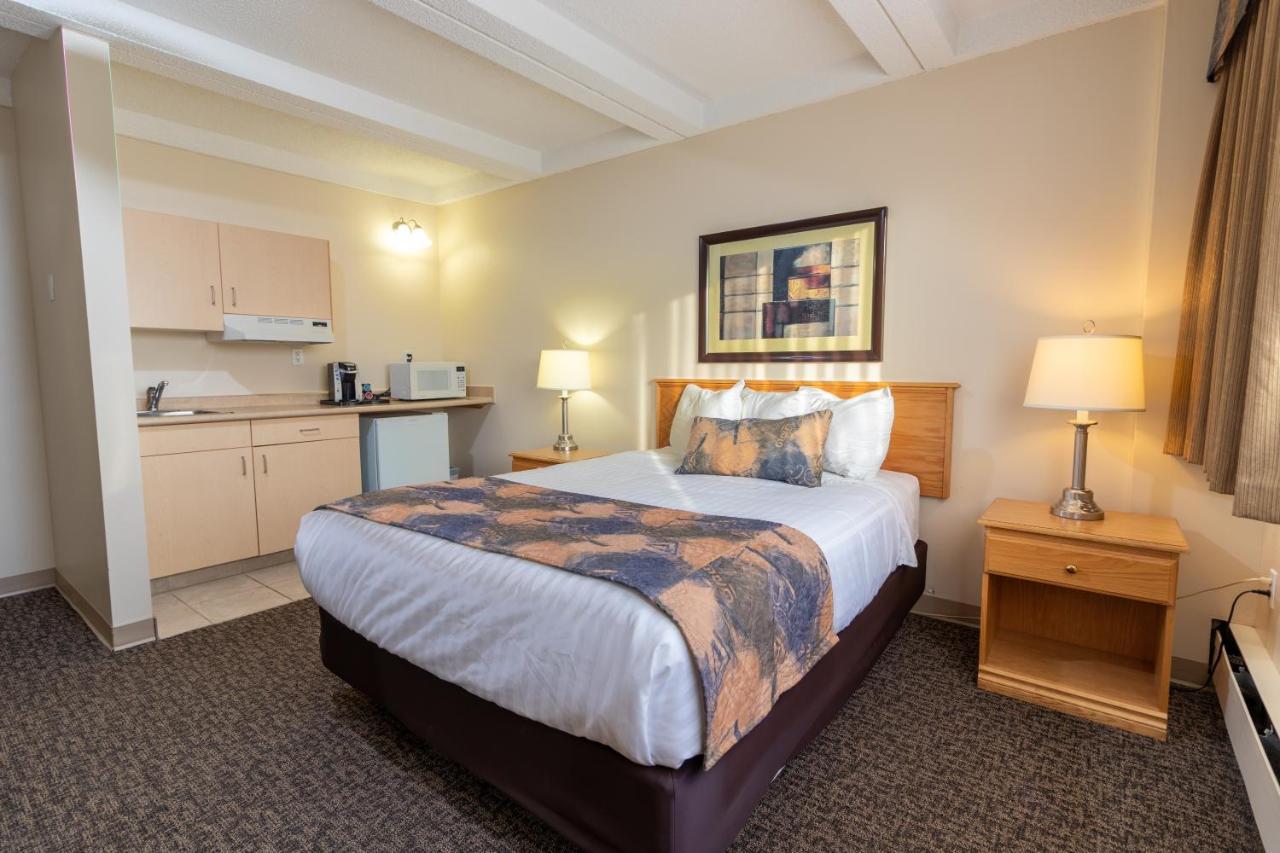 Bcm Inns Fort Mcmurray - Downtown ภายนอก รูปภาพ