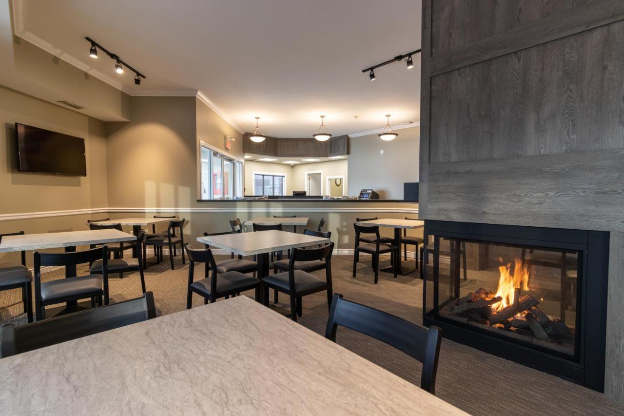 Bcm Inns Fort Mcmurray - Downtown ภายนอก รูปภาพ