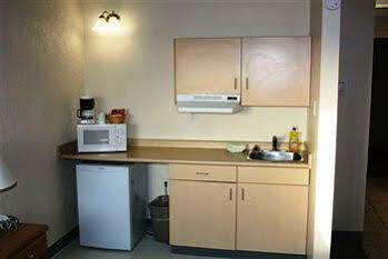 Bcm Inns Fort Mcmurray - Downtown ภายนอก รูปภาพ