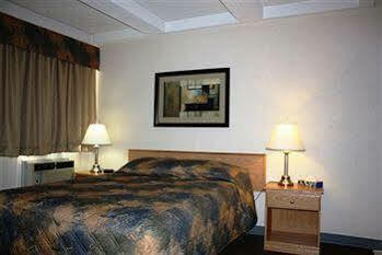 Bcm Inns Fort Mcmurray - Downtown ภายนอก รูปภาพ